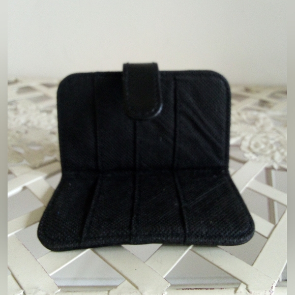 Wallets, Change Purse and Credit Card Holder - Picture 5 of 5